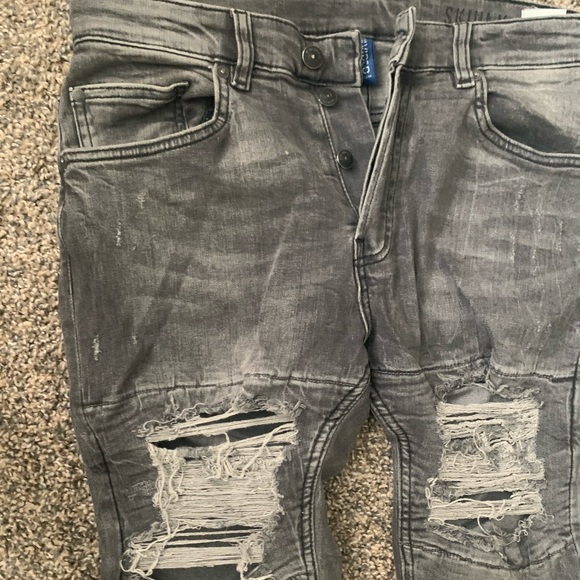 H&M Distressed Skinny Jeans - Picture 2 of 4